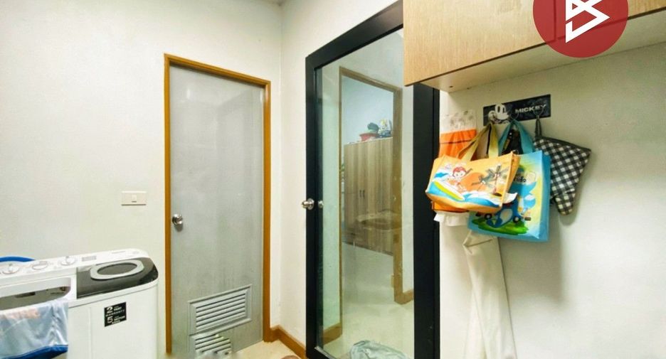 For sale 2 bedrooms townhouse in Mueang Samut Sakhon, Samut Sakhon