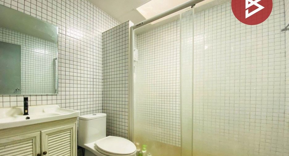 For sale 2 bedrooms townhouse in Mueang Samut Sakhon, Samut Sakhon