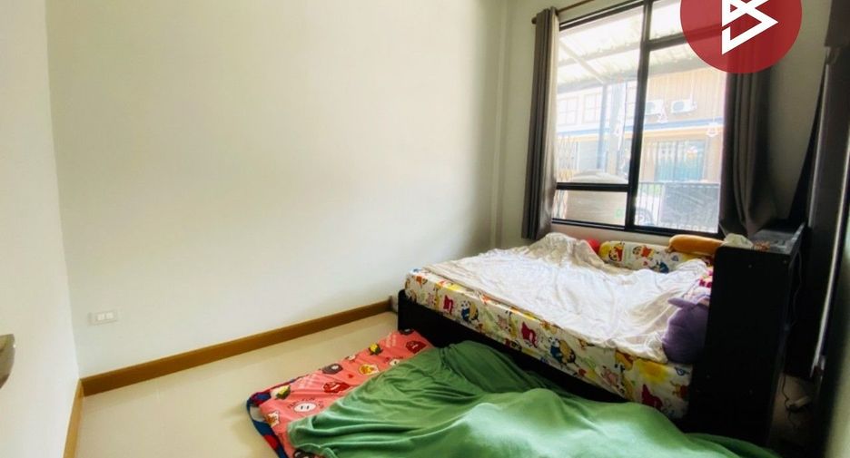 For sale 2 bedrooms townhouse in Mueang Samut Sakhon, Samut Sakhon