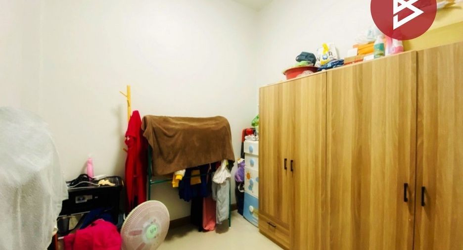 For sale 2 bedrooms townhouse in Mueang Samut Sakhon, Samut Sakhon