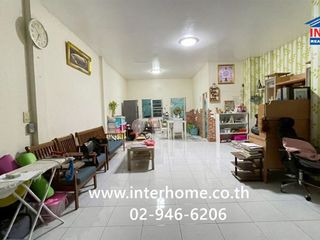 Reihenhaus zum Kauf mit 3 Zimmer in Min Buri, Bangkok