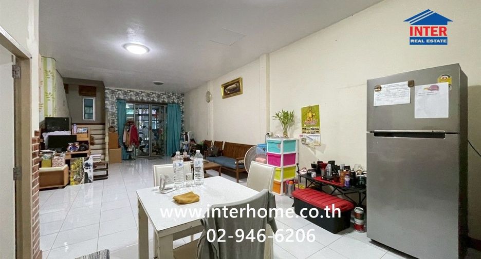 Reihenhaus zum Kauf mit 3 Zimmer in Min Buri, Bangkok