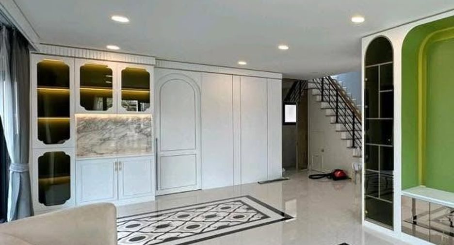 Haus zur Miete mit 4 Zimmer in Bang Phli, Samut Prakan