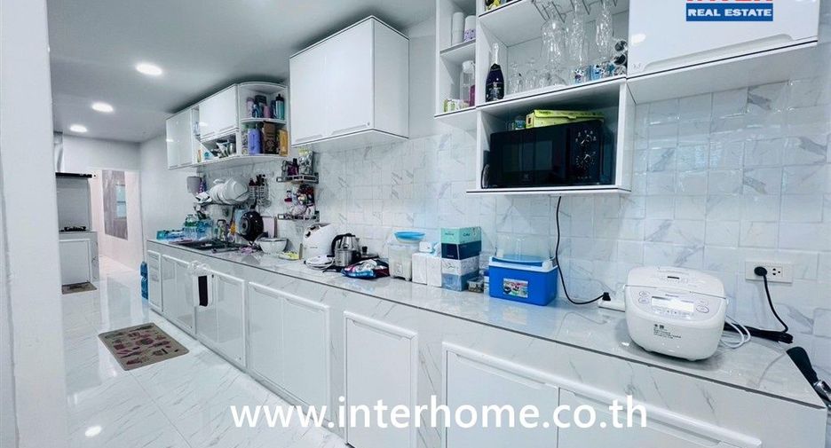 For sale 3 bedrooms house in Bang Phli, Samut Prakan