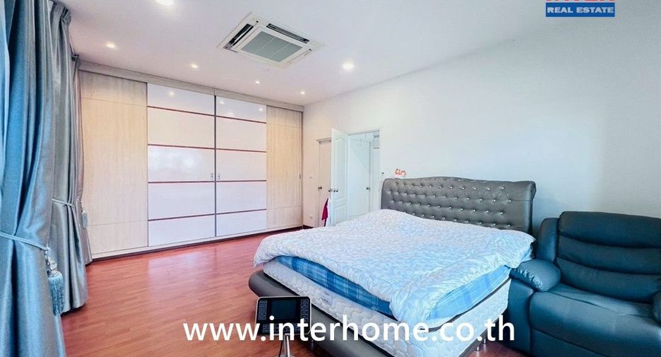 For sale 3 bedrooms house in Bang Phli, Samut Prakan