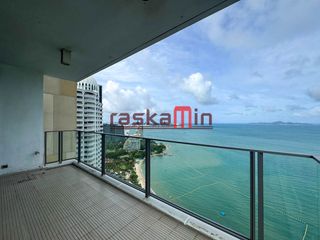 For rent 3 bedrooms condo in Bang Lamung, Chonburi