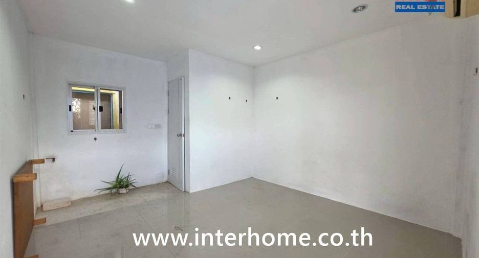 For sale warehouse in Pak Kret, Nonthaburi