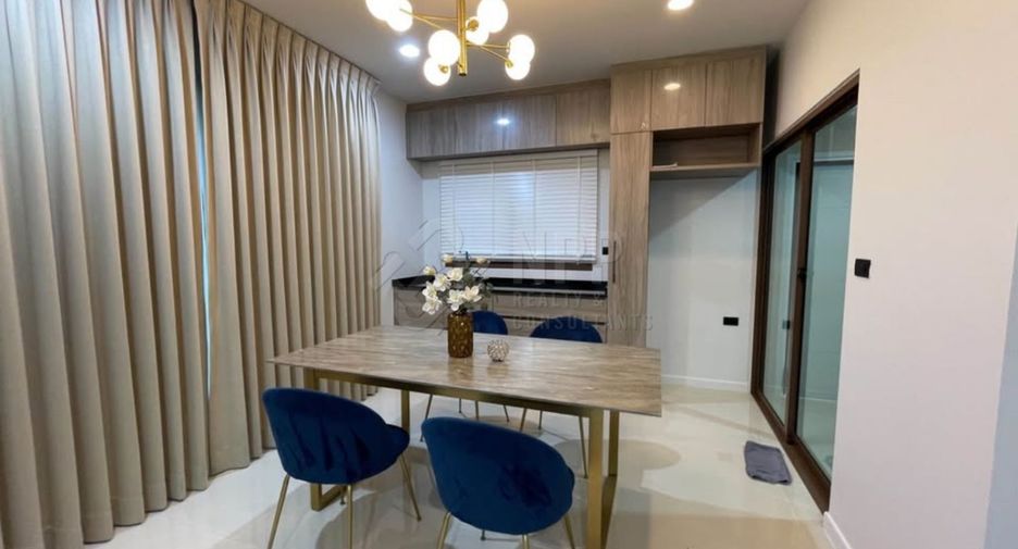 ให้เช่า 4 ห้องนอน บ้านเดี่ยว ใน บางกะปิ, กรุงเทพฯ