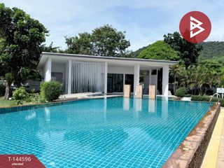 For sale 4 bedrooms house in Mueang Chon Buri, Chonburi