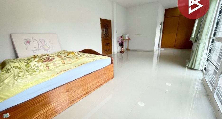 For sale 4 bedrooms house in Mueang Chon Buri, Chonburi