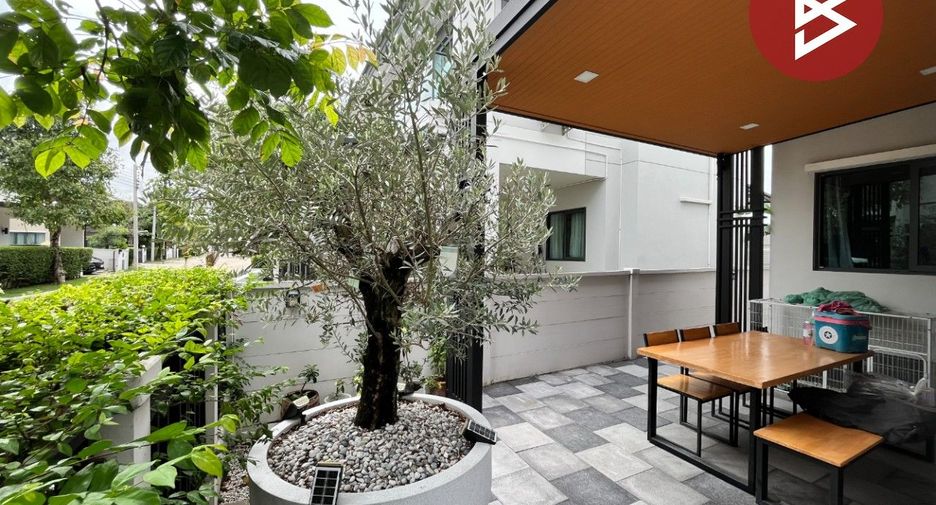 Casa en venta de 4 habitaciones en Pak Kret, Nonthaburi