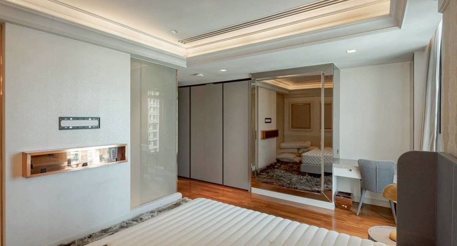 For rent and for sale 3 bedrooms condo in Pathum Wan, Bangkok