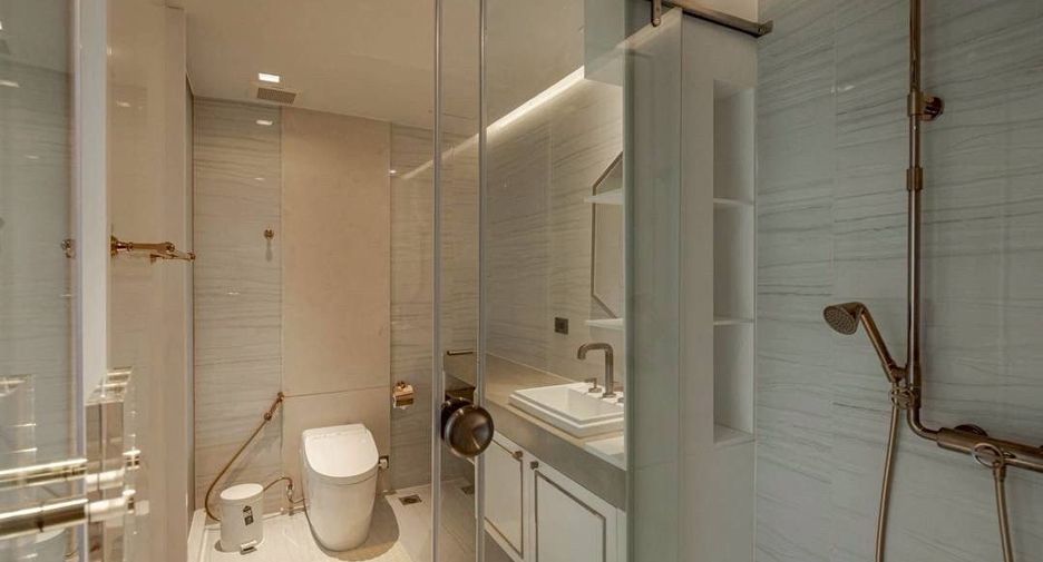 For rent and for sale 3 bedrooms condo in Pathum Wan, Bangkok