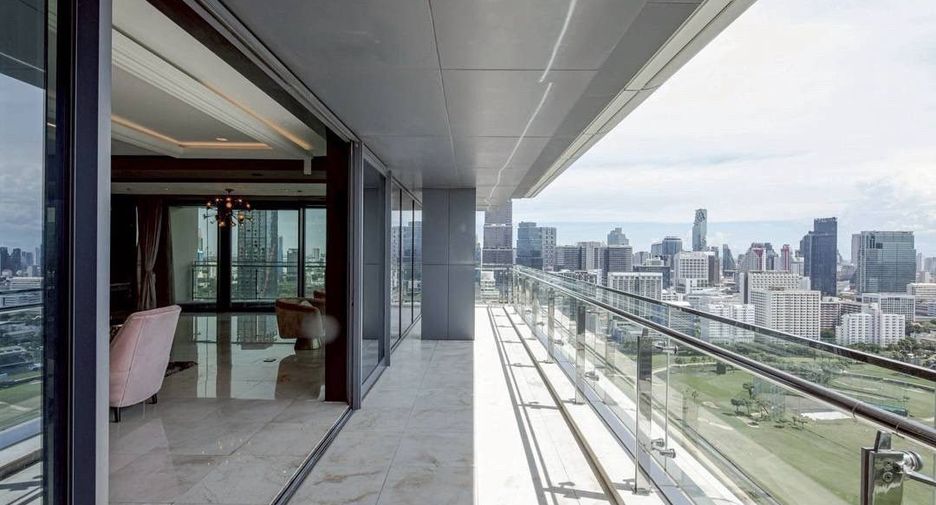 For rent and for sale 3 bedrooms condo in Pathum Wan, Bangkok