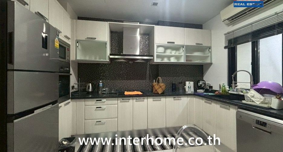 For sale 3 bedrooms house in Lam Luk Ka, Pathum Thani