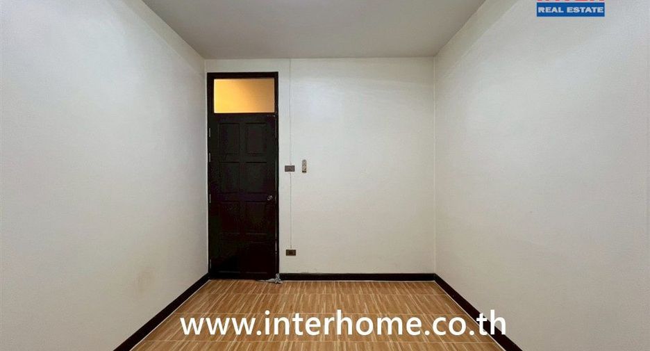For sale 2 bedrooms townhouse in Bueng Kum, Bangkok
