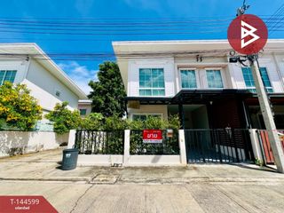 For sale 4 bedrooms townhouse in Mueang Samut Prakan, Samut Prakan