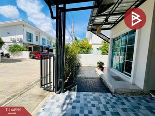 For sale 4 bedrooms townhouse in Mueang Samut Prakan, Samut Prakan