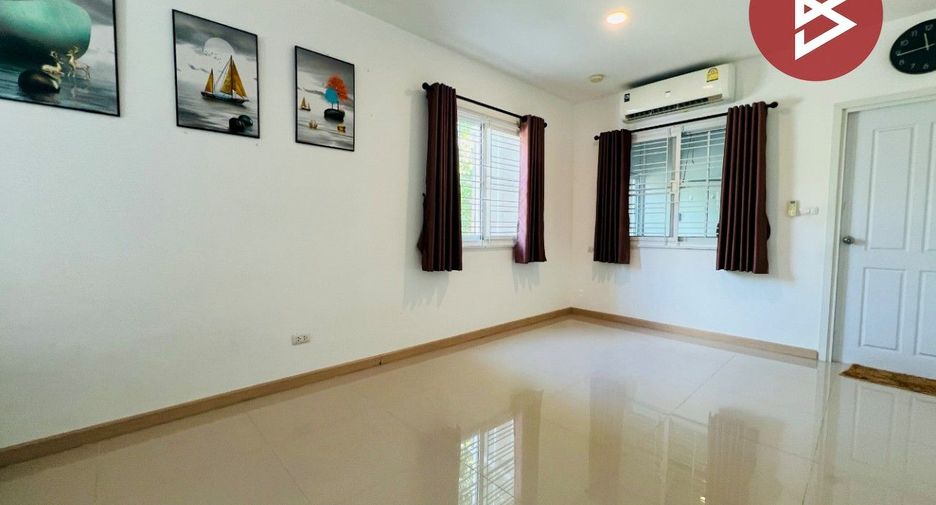 For sale 4 bedrooms townhouse in Mueang Samut Prakan, Samut Prakan