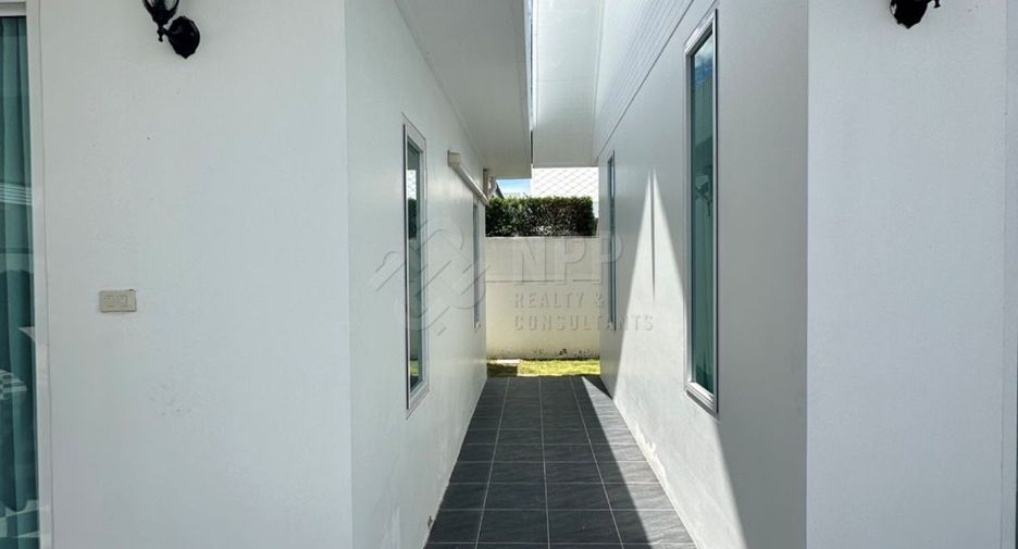 For rent and for sale 4 bedrooms house in Hua Hin, Prachuap Khiri Khan