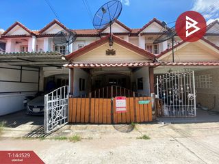 For sale 2 bedrooms townhouse in Si Racha, Chonburi