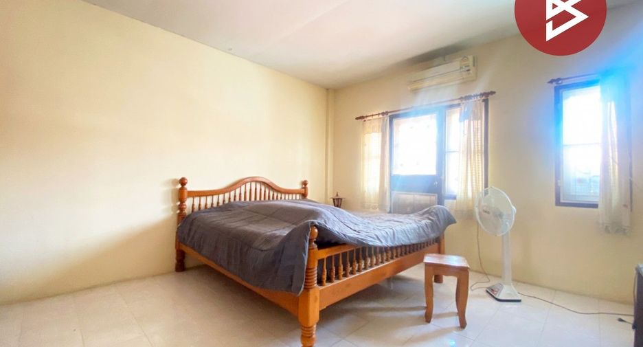 For sale 2 bedrooms townhouse in Si Racha, Chonburi
