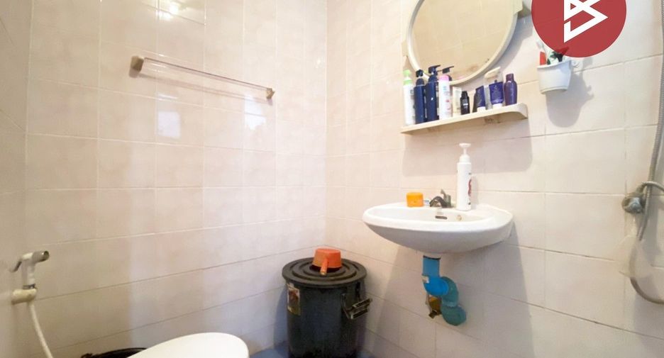 For sale 2 bedrooms townhouse in Si Racha, Chonburi