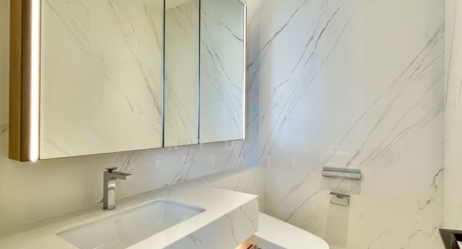 For rent 2 bedrooms condo in Sathon, Bangkok