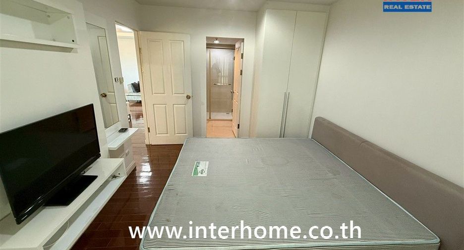 Condo en venta de 2 habitaciones en Huai Khwang, Bangkok