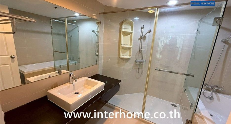 Condo en venta de 2 habitaciones en Huai Khwang, Bangkok