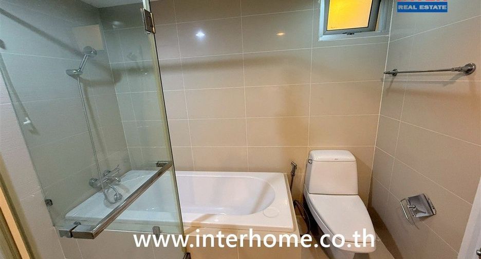 Condo en venta de 2 habitaciones en Huai Khwang, Bangkok