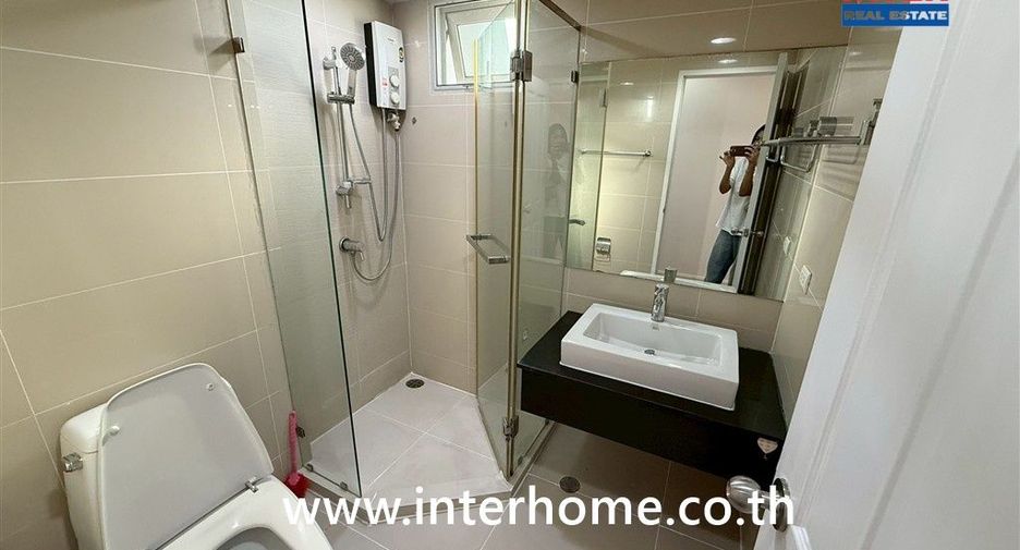 Condo en venta de 2 habitaciones en Huai Khwang, Bangkok