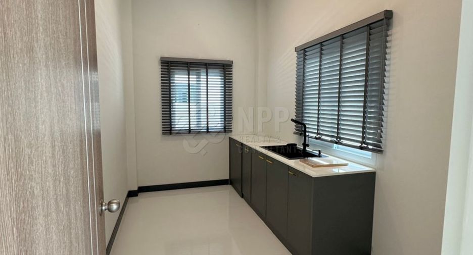 For sale 4 bedrooms house in Hua Hin, Prachuap Khiri Khan