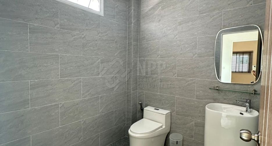 For sale 4 bedrooms house in Hua Hin, Prachuap Khiri Khan
