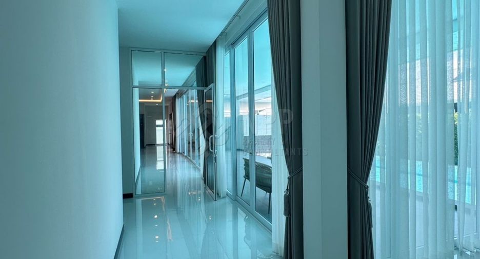 For sale 4 bedrooms house in Hua Hin, Prachuap Khiri Khan