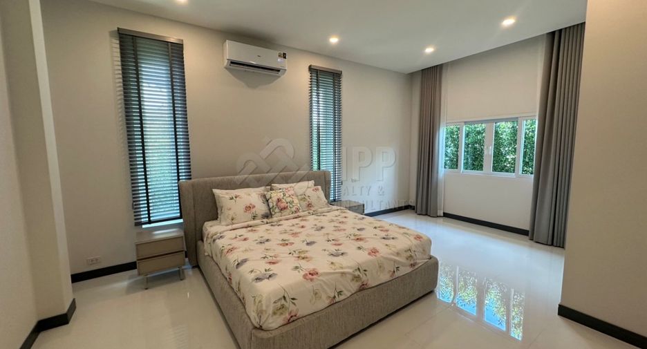 For sale 4 bedrooms house in Hua Hin, Prachuap Khiri Khan