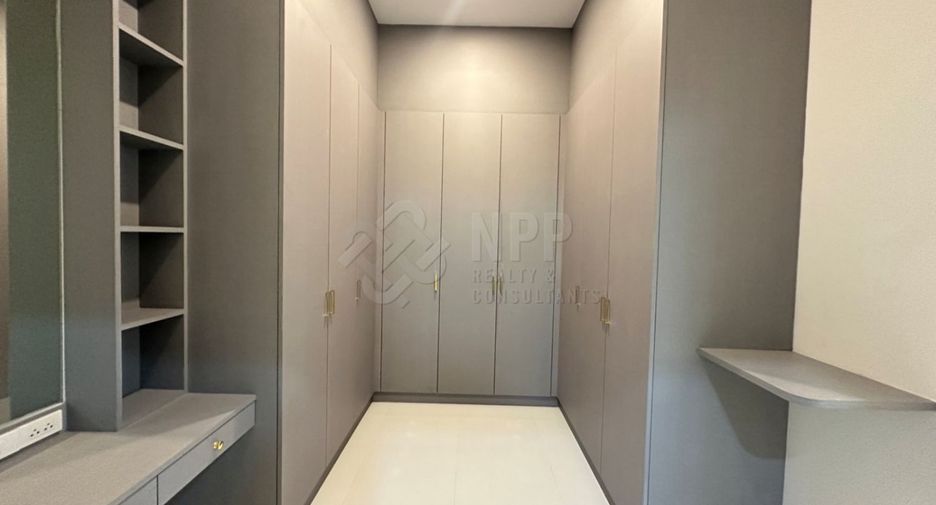 For sale 4 bedrooms house in Hua Hin, Prachuap Khiri Khan