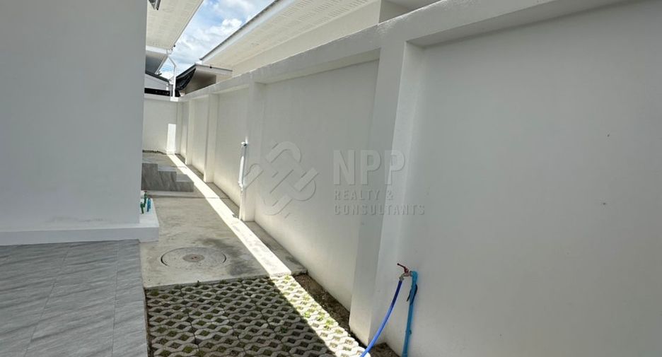 For sale 4 bedrooms house in Hua Hin, Prachuap Khiri Khan