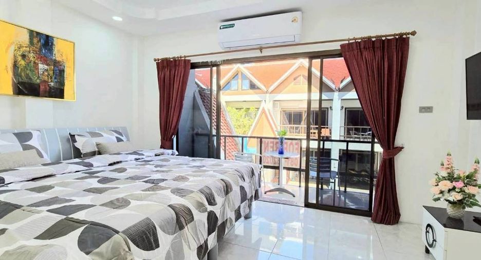 For rent 4 bedrooms townhouse in Pratumnak, Pattaya