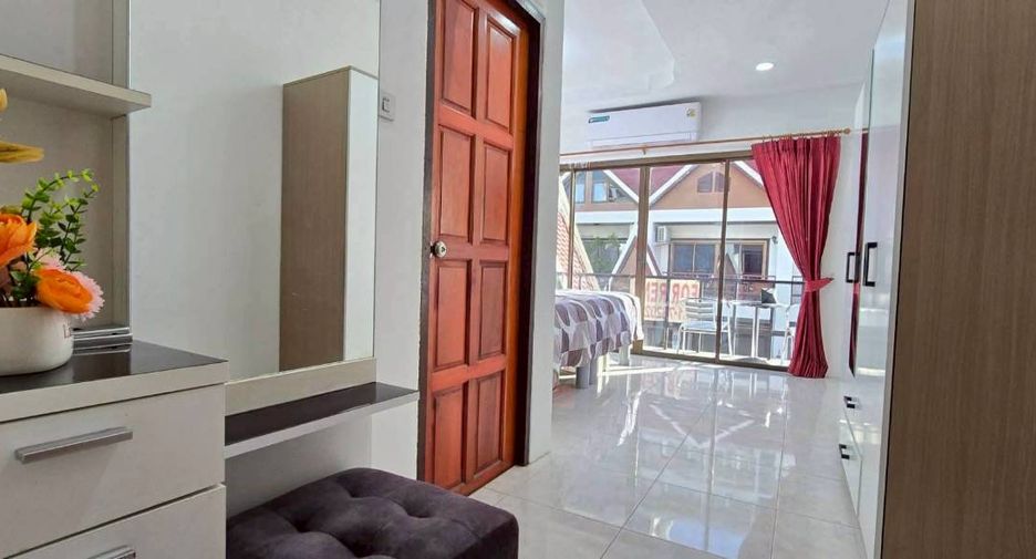 For rent 4 bedrooms townhouse in Pratumnak, Pattaya