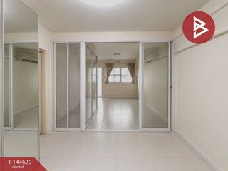 Casa adosada en venta de 3 habitaciones en Bang Phli, Samut Prakan