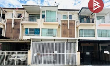 Casa adosada en venta de 3 habitaciones en Bang Phli, Samut Prakan