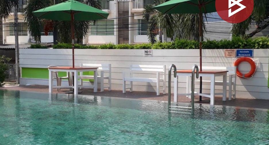 Casa adosada en venta de 3 habitaciones en Bang Phli, Samut Prakan