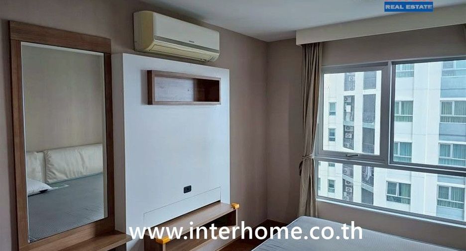For sale 2 bedrooms condo in Huai Khwang, Bangkok