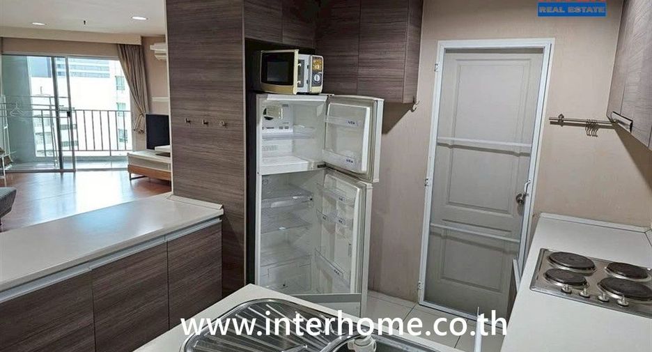 For sale 2 bedrooms condo in Huai Khwang, Bangkok
