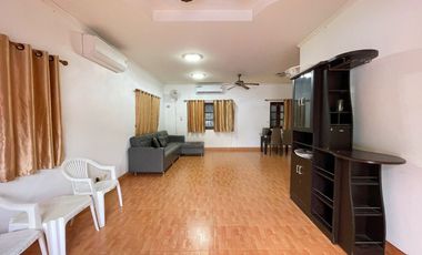 À louer et à vendre 4 chambres villa à East Pattaya, Pattaya