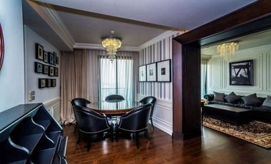 Condo en alquiler y en venta de 3 habitaciones en Khlong Toei, Bangkok