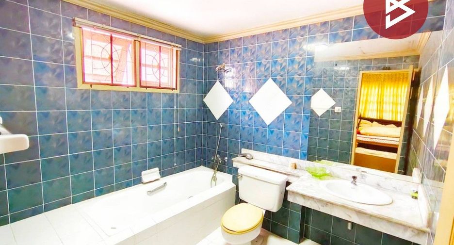 For sale 10 bedrooms house in Bang Khun Thian, Bangkok