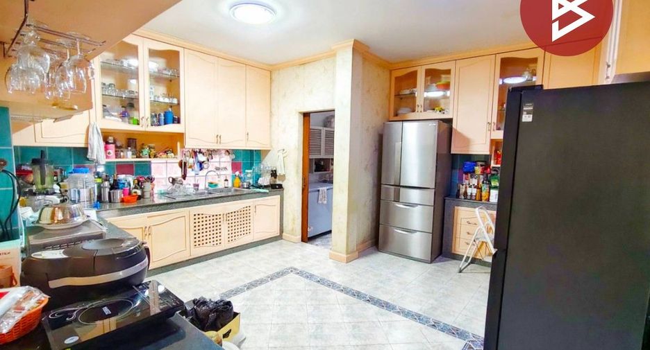 For sale 10 bedrooms house in Bang Khun Thian, Bangkok