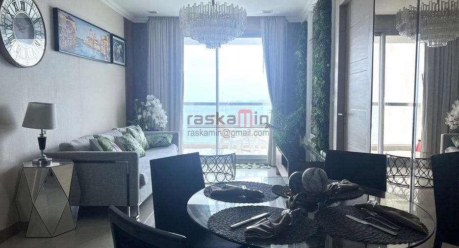 For rent 2 bedrooms condo in North Pattaya, Pattaya